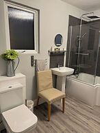 2 Guests - Free Parking - 6min to Derbion Centre