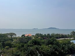 Kep Sea View Hotel & Sky Bar