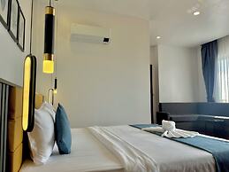 Kep Sea View Hotel & Sky Bar