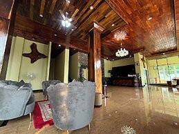 Kep Sea View Hotel & Sky Bar