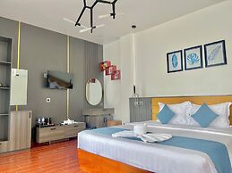 Kep Sea View Hotel & Sky Bar