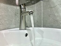 Kep Sea View Hotel & Sky Bar