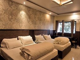 Cottage Club Inn