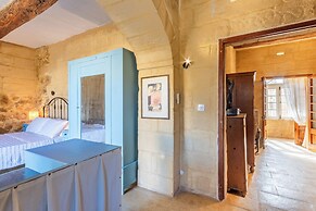 Bebbuxija Pool Farmhouse Gozo