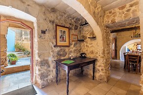 Bebbuxija Pool Farmhouse Gozo