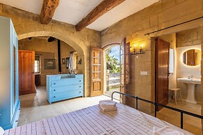 Bebbuxija Pool Farmhouse Gozo