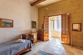 Bebbuxija Pool Farmhouse Gozo