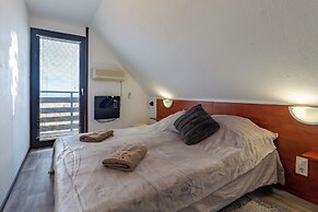 Karesz Holiday Home