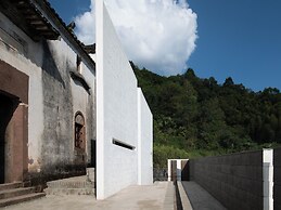 The Village Library Inn