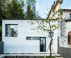 The Village Library Inn