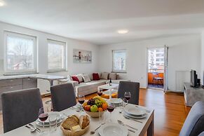Cherry City Stay Apartment With Parking