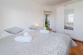 Cherry City Stay Apartment With Parking