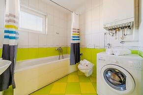 Cherry City Stay Apartment With Parking