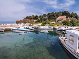 Seaside Oasis Apartments on Island Ugljan