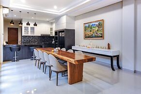 Villa Ellyne Canggu by Nagisa Bali