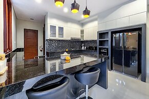 Villa Ellyne Canggu by Nagisa Bali