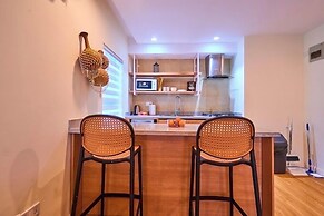 Blossom Service Apartment