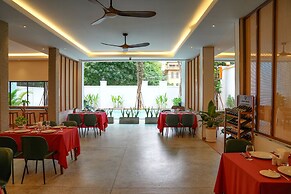 Smile Boutique Hotel By EHM