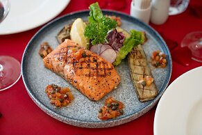 Smile Boutique Hotel By EHM