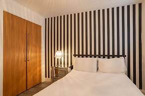 Host Stay Coventry Street