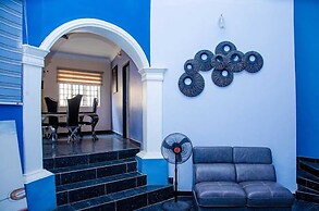 Hill Crest Apartments