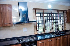 Hill Crest Apartments