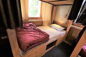 Beholden stay and cafe - Old Manali