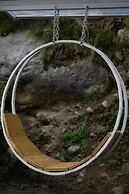 Beholden stay and cafe - Old Manali