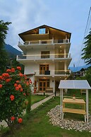 Beholden stay and cafe - Old Manali