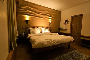 Beholden stay and cafe - Old Manali