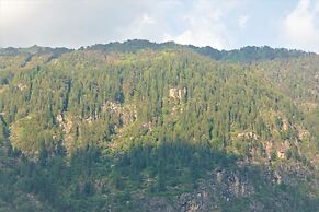 Beholden stay and cafe - Old Manali