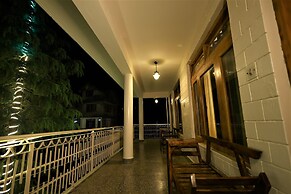 Beholden stay and cafe - Old Manali