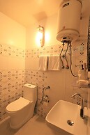 Beholden stay and cafe - Old Manali