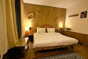 Beholden stay and cafe - Old Manali