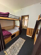 Beholden stay and cafe - Old Manali