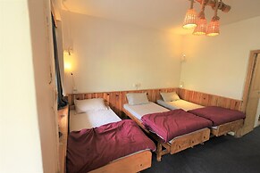 Beholden stay and cafe - Old Manali
