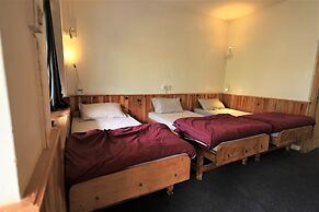 Beholden stay and cafe - Old Manali