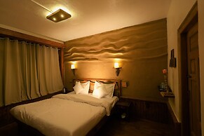 Beholden stay and cafe - Old Manali