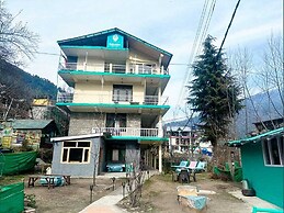 Beholden stay and cafe - Old Manali