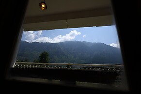 Beholden stay and cafe - Old Manali