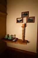 Beholden stay and cafe - Old Manali