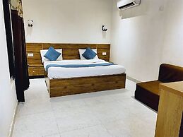 THE ROYAL CARGO RESORT