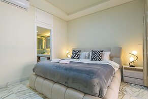 Crest - 3 Bedroom Apartment in Hamra