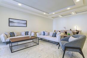 Crest - 3 Bedroom Apartment in Hamra