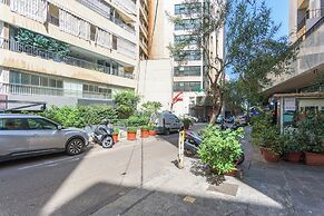Crest - 3 Bedroom Apartment in Hamra