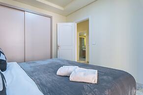 Crest - 3 Bedroom Apartment in Hamra