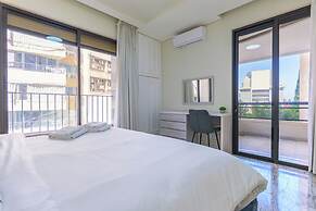 Crest - 3 Bedroom Apartment in Hamra