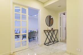 Crest - 3 Bedroom Apartment in Hamra