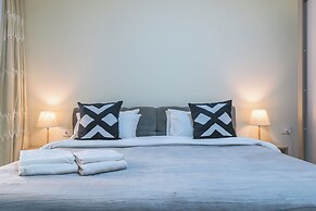 Crest - 3 Bedroom Apartment in Hamra