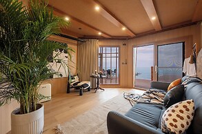 Hengshan No.5 Valley Cliff Homestay